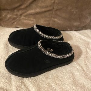 UGG Women’s Tasman Slippers - Black